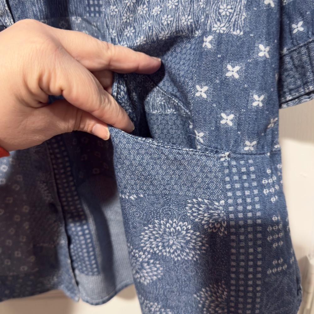 Joan Rivers Patchwork Denim Button Front Shirt Ja… - image 5